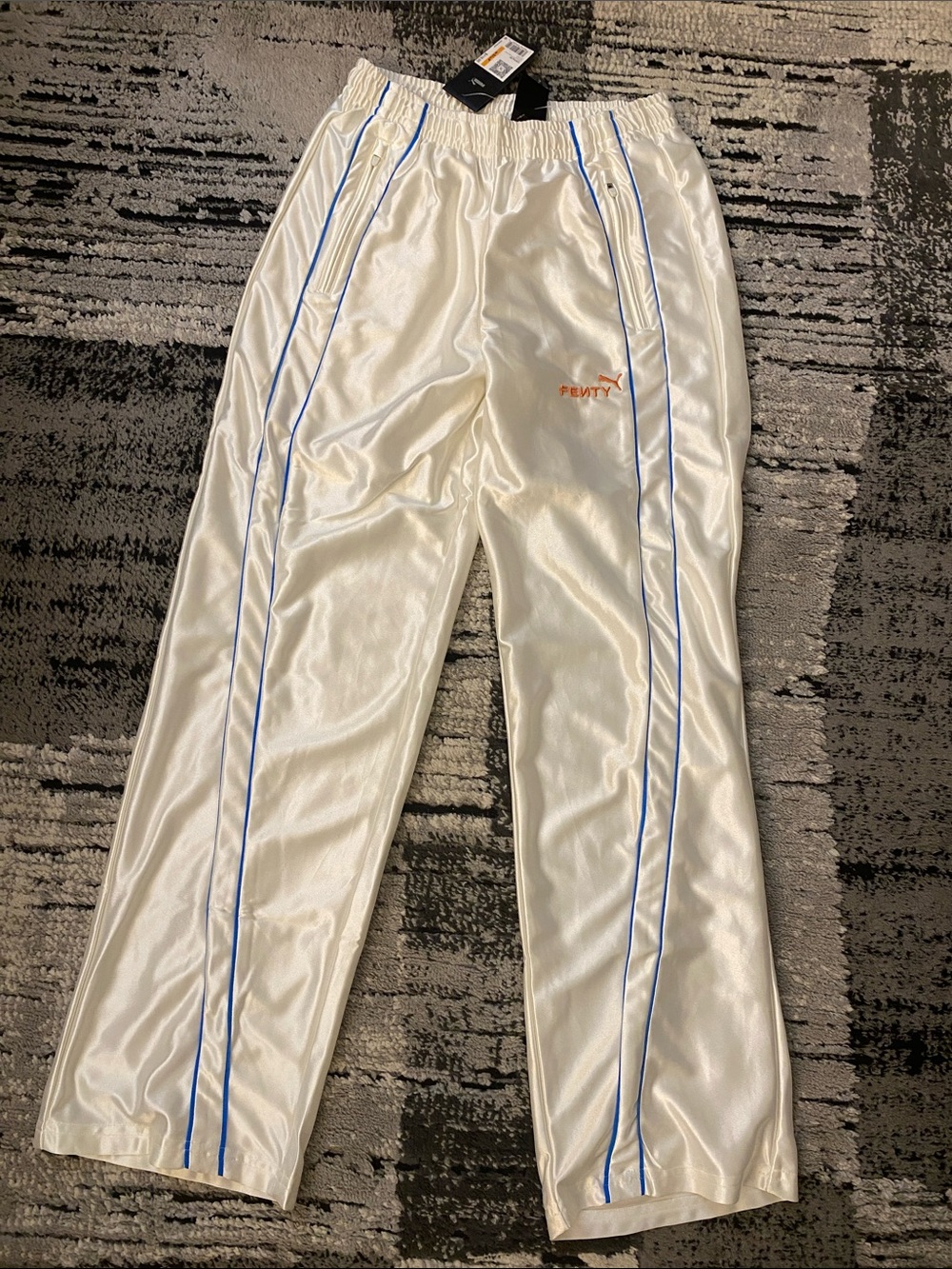New PUMA X FENTY T7 PIPING TRACK PANTS - UNISEX - Size Small